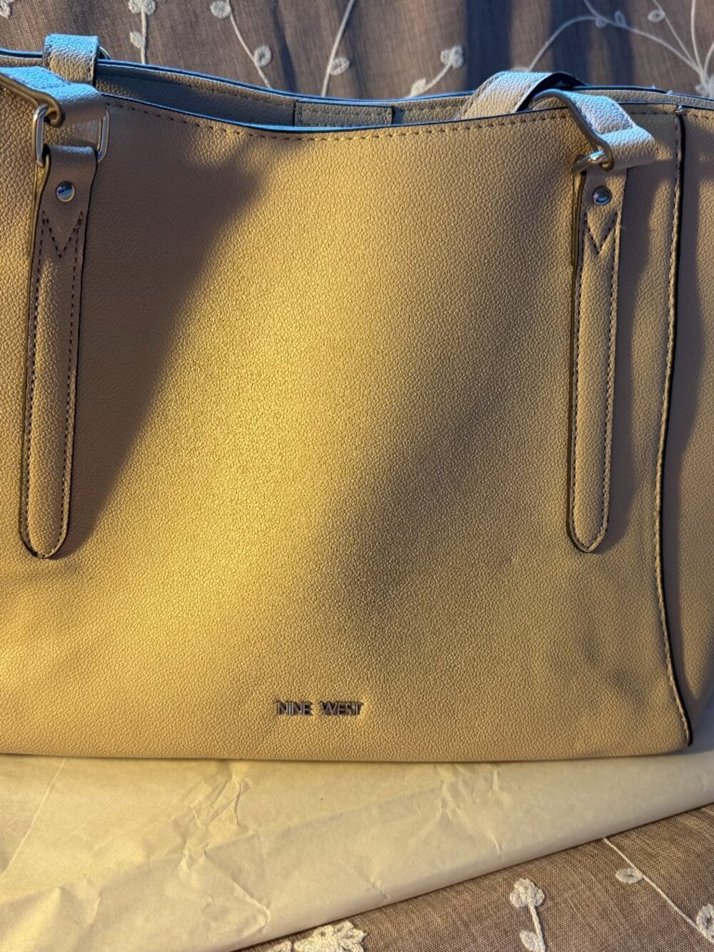 Hand bag